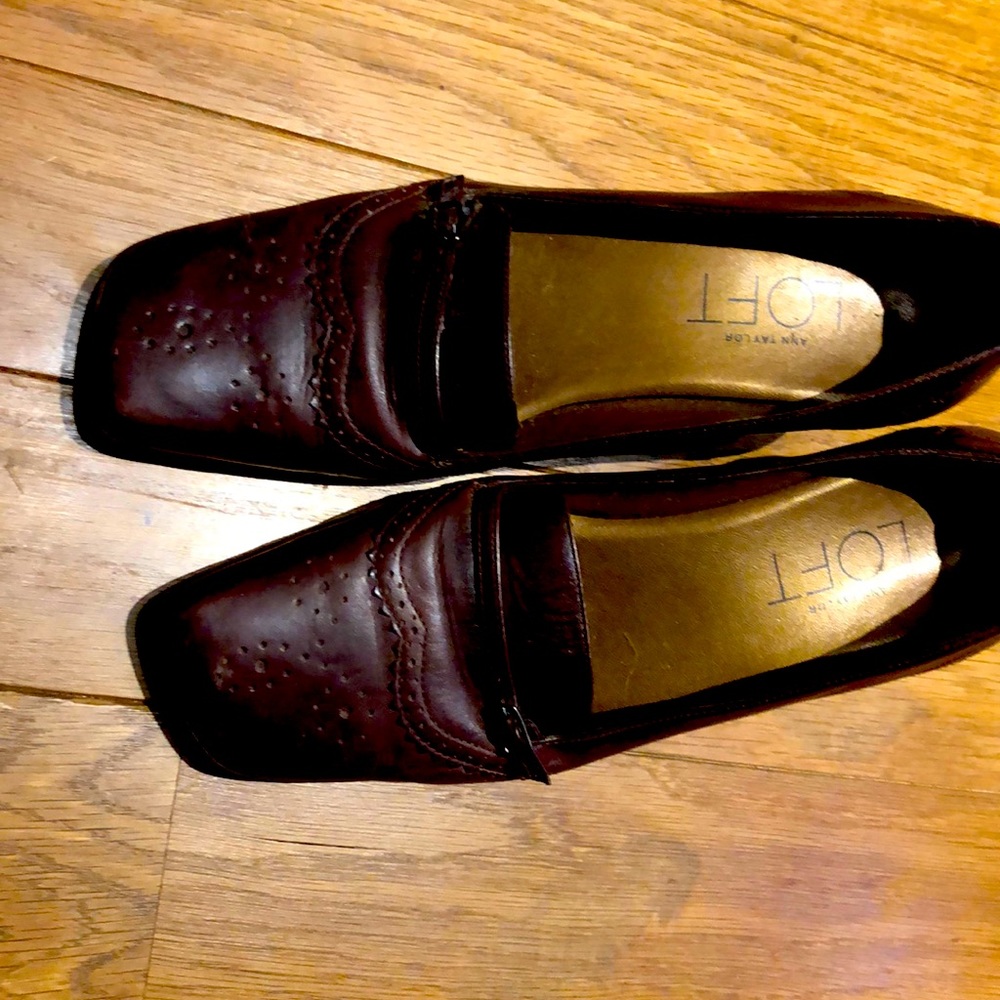 Loft brown leather heeled loafer 7.5 💜 BOGO item. Offers welcome!